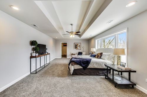 138 Hillside Ln, Willowbrook IL  exterior