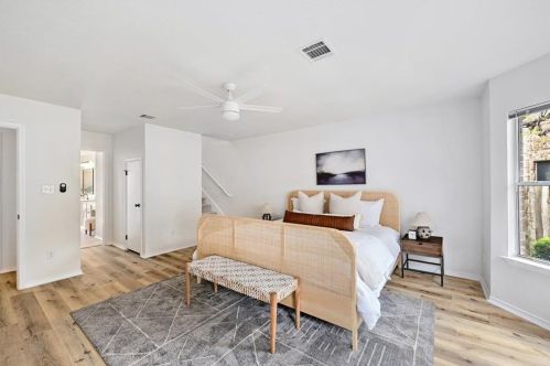 8029 Evadean Cir, Austin TX  78745-8004 exterior