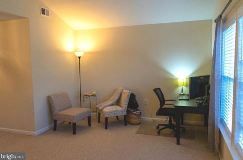 23 Dunlap Dr, Charles Town WV  25414-6512 exterior