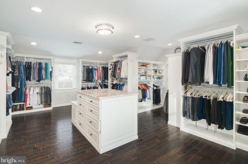 415 Washington Ave, Tavistock NJ 08033-3340 exterior