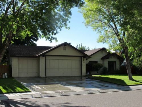 1643 Shoshone Dr, Bishop, CA 93514-1975