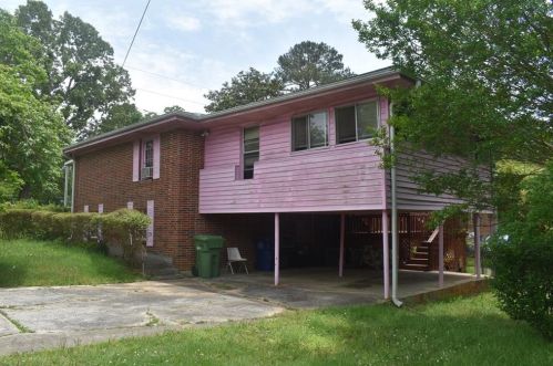 250 Hamilton E Holmes Dr, Atlanta, GA 30318-7422