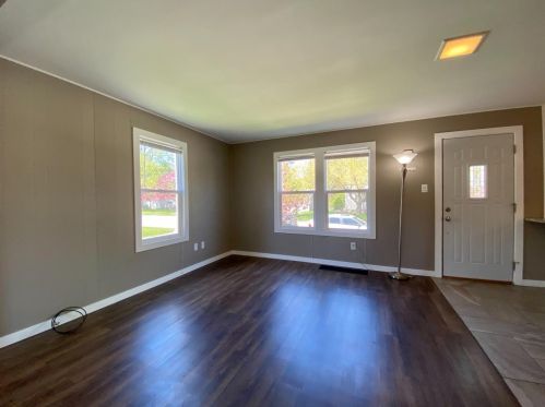 810 Institute St, Valpo, IN 46383-5034