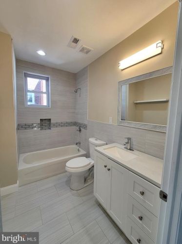 605 64 St, Philadelphia PA 19139-1004 exterior