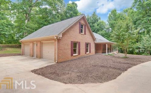 978 Lakeshore Dr, Jefferson, GA 30549-2847