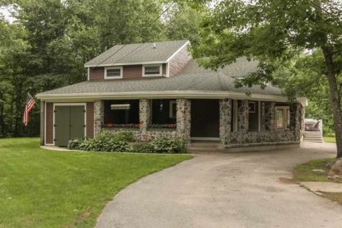 18 Higgins Rd, Barrington, NH 03825-7376