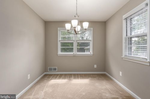 7209 Lamar Dr, Springfield VA  22150-3129 exterior