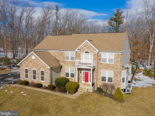 138 Hands Run Ct, Cross Junction, VA 22625-1562