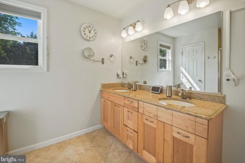 9505 Ocala St, Silver Spring MD 20901-3049 exterior