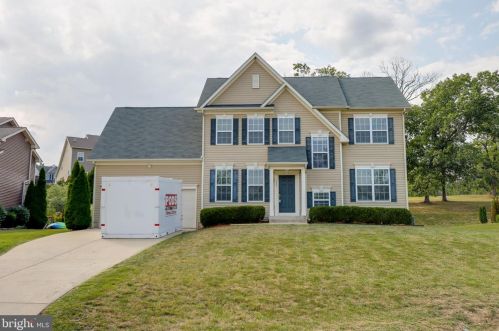 113 Colonial Dr, Cross Junction, VA 22625-2493