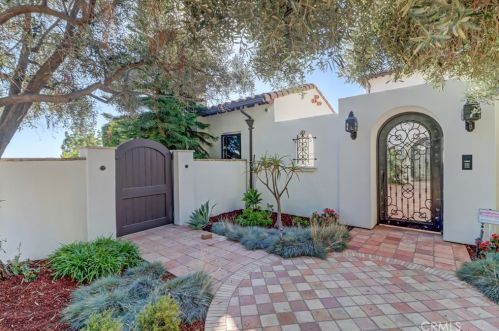 2527 Mesa Ter, Upland, CA 91784-1033
