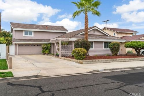 9377 El Blanco Ave, Santa Ana, CA 92708-4519