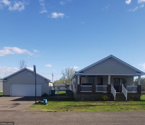 308 Union St, Grasston, MN 55030-9712