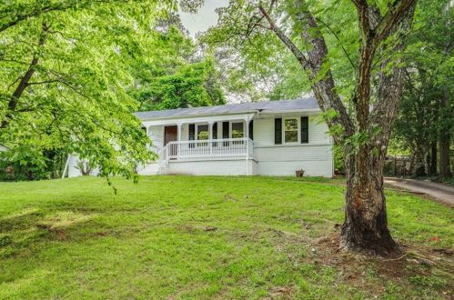 4189 Citizen Cir, Austell, GA 30106-1221