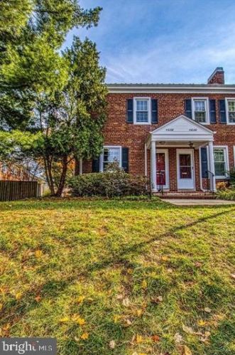 4638 30th Rd, Arlington VA  22206-1612 exterior