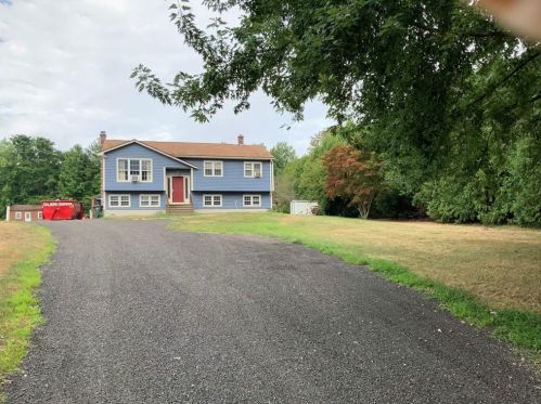 250 Town Farm Rd, Glocester, RI 02859-2404