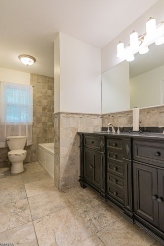 41 Springhill Rd, Dover NJ  07869-4323 exterior