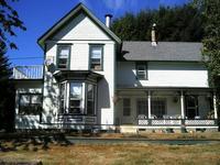 926 Clark Creek Rd, Longview, WA 98632-9696