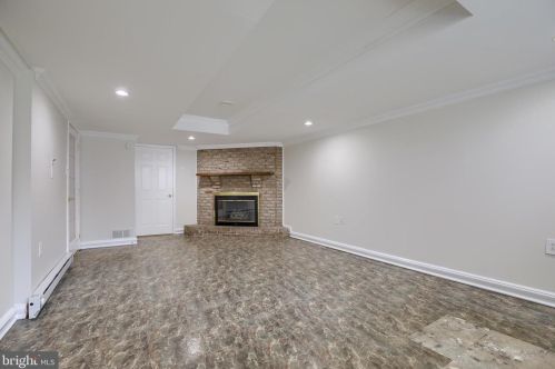 2860 Southwick Dr, Lancaster PA  17601-3549 exterior