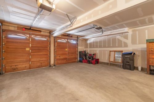 13610 Hillside Dr, Truckee CA  96161-6867 exterior