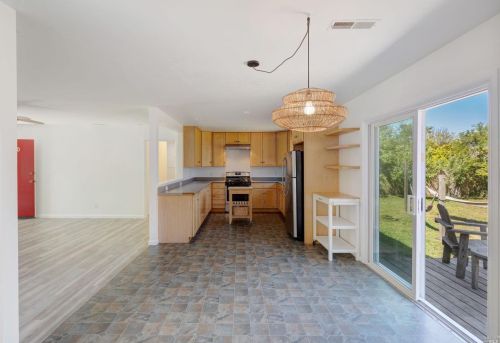240 Elm Rd, Bolinas, CA 94924-9735