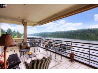 298 Spokane St, Portland, OR 97202-6445