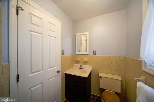 2502 Burgundy Dr, Fallston MD  21047-2112 exterior