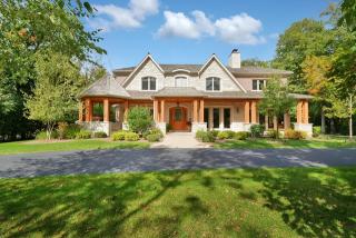 6 Westwood Ln, Half Day, IL 60069-4025