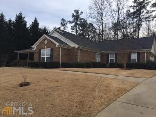 726 Overlook Dr, Winder, GA 30680-3551