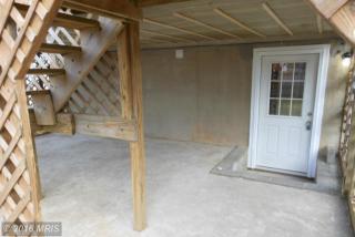 130 Fulton Ave, Charles Town WV  25414-3888 exterior