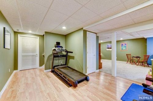 8 Matthew Ct, Dover NJ  07869-1058 exterior