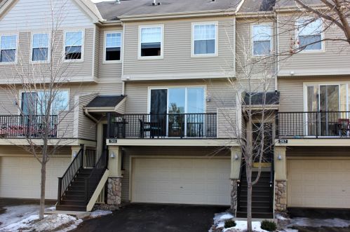 7511 Southridge Ln, Prior Lake, MN 55378-2565