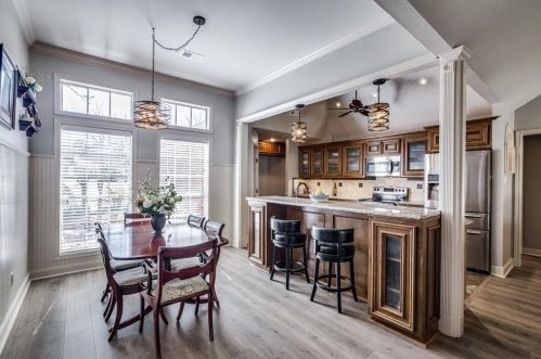 2433 Coachlight Ln, Conroe TX  exterior