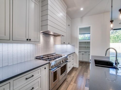 14720 Cherry Hills Dr, Dallas TX  75234-2540 exterior