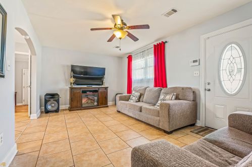 2655 Oak Cir, Ellenwood, GA 30294-3425