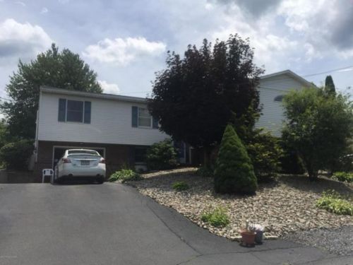21 Atwell Dr, Pittston, PA 18641-1959