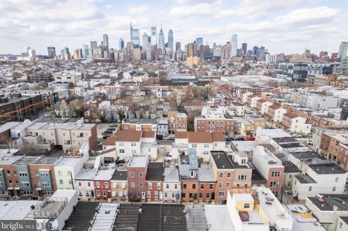 1613 Manton St, Philadelphia PA  19146-3029 exterior