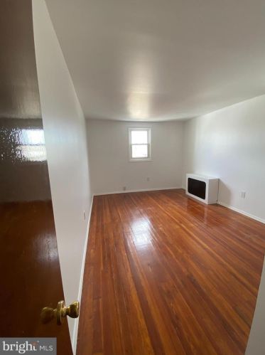 1711 13 St, Philadelphia PA  19148-1512 exterior