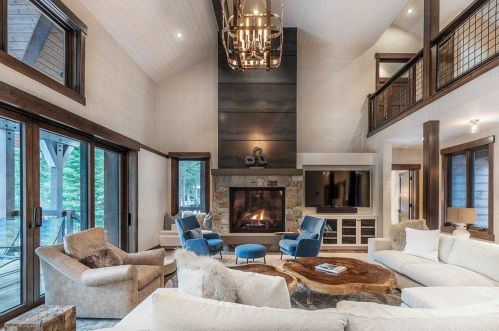 8208 Valhalla Dr, Truckee CA  96161-4297 exterior