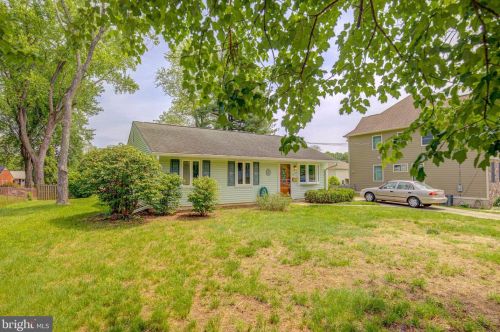 4917 Erie St, Annandale, VA 22003-5411