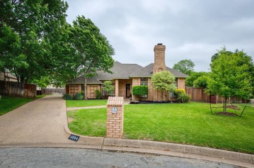 6804 Riverridge Rd, Fort Worth, TX 76116-9355