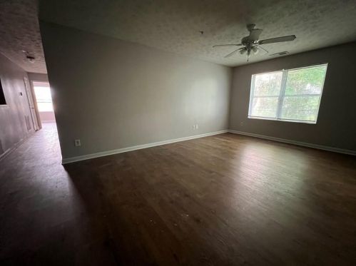 6103 Fairington Ridge Cir, Lithonia, GA 30038-5601