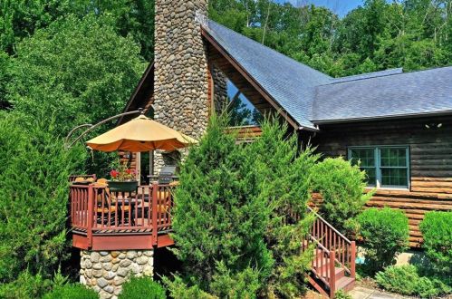 42 Old Zoar Rd, Upper Stepney, CT 06468-1439