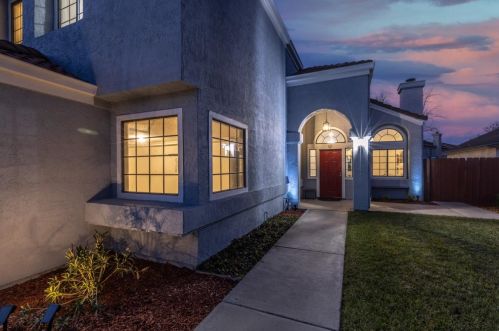 2115 Foothill Ranch Dr, Tracy, CA 95377-9273