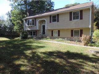 22 Pearson St, Hudson, NH 03052-1071