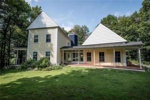 14 Oak Ter, Durham, CT 06422-1505