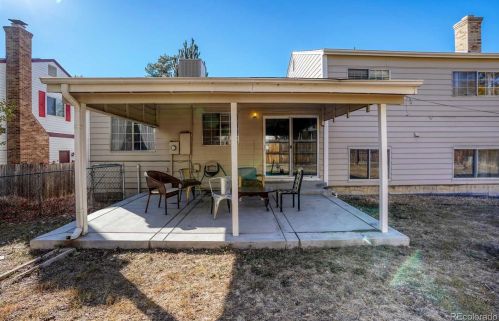 1060 Naples Way, Aurora CO 80017-3170 exterior