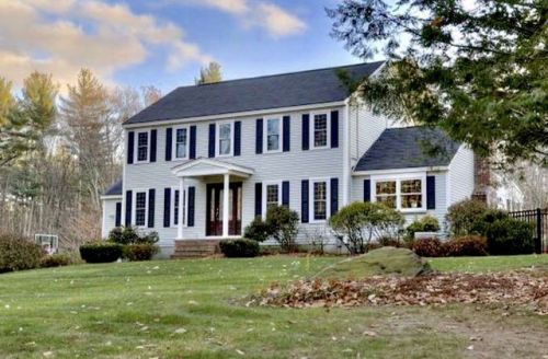 11 Hills Farm Rd, Chester, NH 03036-4303