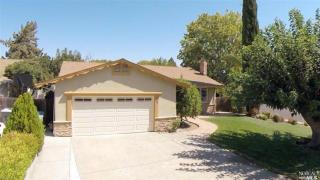 166 La Paz St, Vacaville, CA 95687-5635