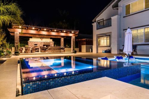 654 Arcadia Bluff Ct, San Marcos, CA 92069-8125